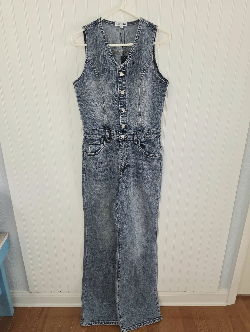 Fashion Nova | NWT Zenaida Demin Wide Leg Jumpsuit Medium Wash Size Medium - Picture 3 of 7